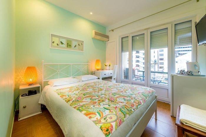 Double room with balcony Casa Belmonte Guest House Lisboa Double room with balcony Casa Belmonte Guest House Lisboa